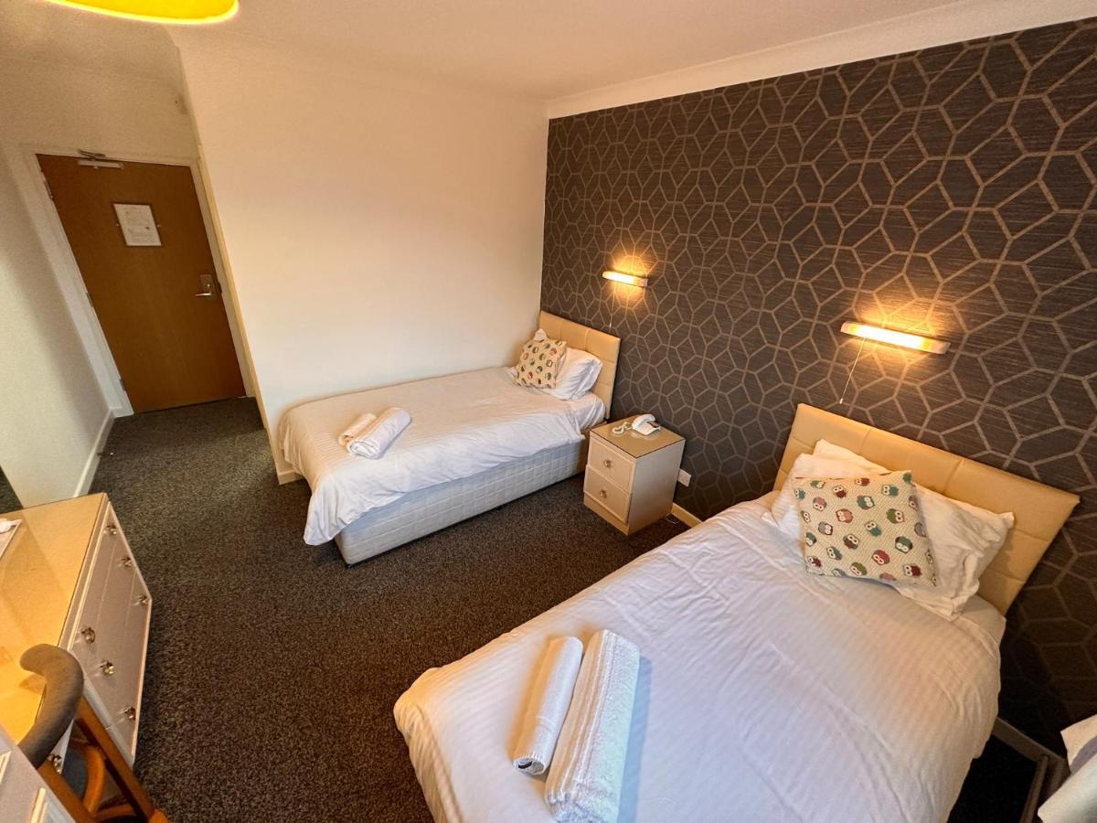 Pine Lodge Hotel & Restaurant מנספילד מראה חיצוני תמונה